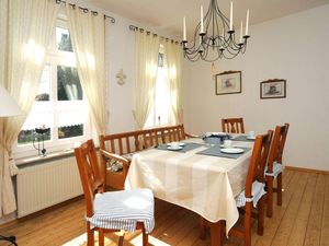 23827409-Ferienwohnung-3-Wustrow (Ostseebad)-300x225-1