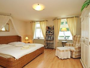 23992778-Ferienwohnung-2-Wustrow (Ostseebad)-300x225-4