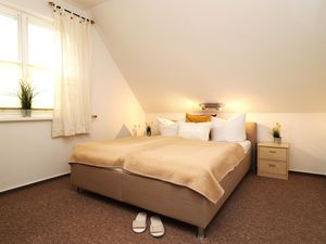 23885309-Ferienwohnung-2-Wustrow (Ostseebad)-300x225-3