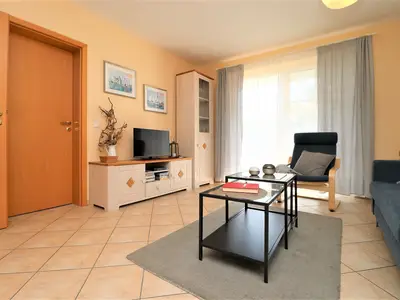 Ferienwohnung für 3 Personen (42 m²) in Wustrow (Ostseebad) 1/10