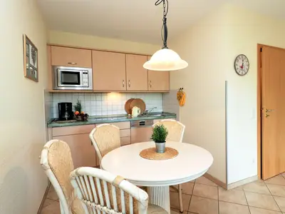 Ferienwohnung für 2 Personen (42 m²) in Wustrow (Ostseebad) 1/10