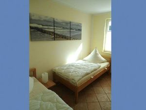 23885318-Ferienwohnung-4-Wustrow (Ostseebad)-300x225-3