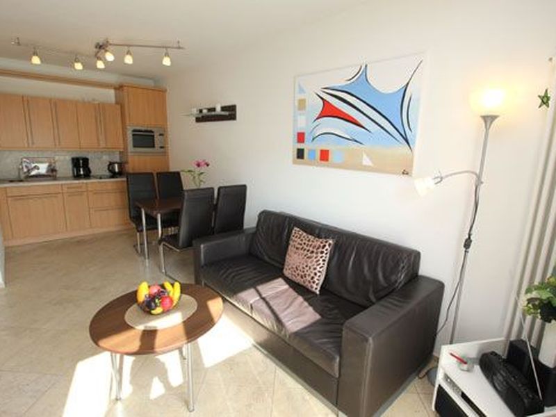 23885327-Ferienwohnung-2-Wustrow (Ostseebad)-800x600-1