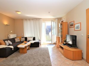 23885330-Ferienwohnung-4-Wustrow (Ostseebad)-300x225-0