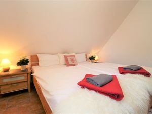 23957654-Ferienwohnung-4-Wustrow (Ostseebad)-300x225-3