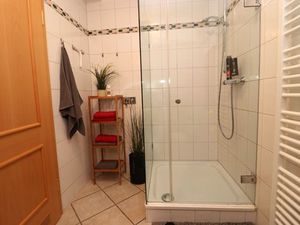 23957655-Ferienwohnung-4-Wustrow (Ostseebad)-300x225-4