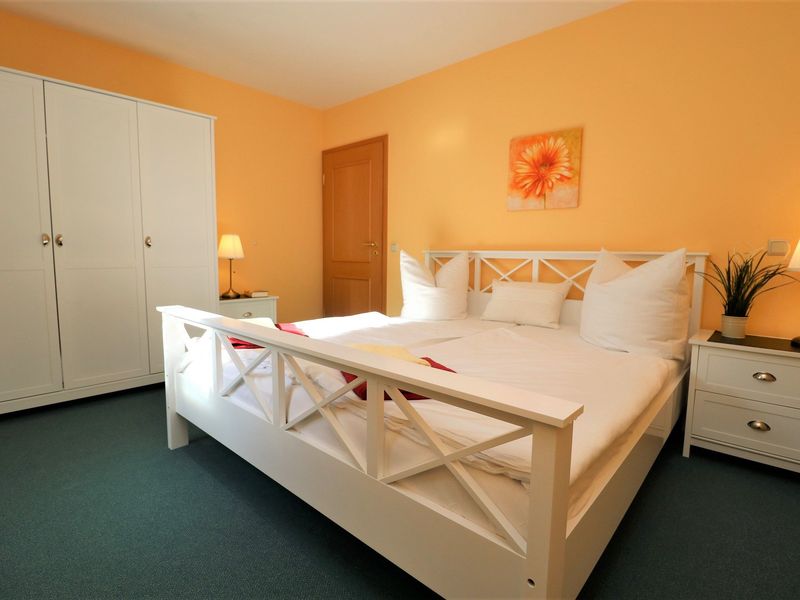 23957658-Ferienwohnung-6-Wustrow (Ostseebad)-800x600-2