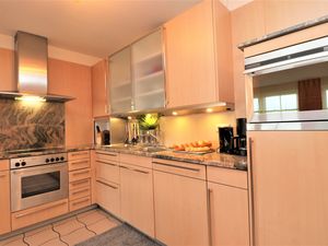 23957675-Ferienwohnung-6-Wustrow (Ostseebad)-300x225-1