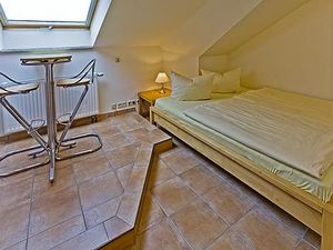 23957685-Ferienwohnung-6-Wustrow (Ostseebad)-300x225-4