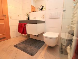 23957694-Ferienwohnung-2-Wustrow (Ostseebad)-300x225-4