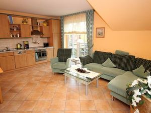 23957693-Ferienwohnung-4-Wustrow (Ostseebad)-300x225-0