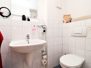 23885349-Ferienwohnung-3-Wustrow (Ostseebad)-300x225-4