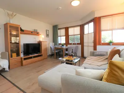 Ferienwohnung für 3 Personen (51 m²) in Wustrow (Ostseebad) 1/10