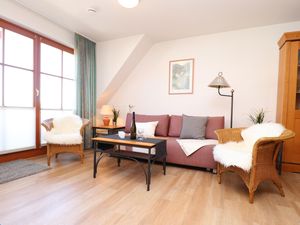 23957701-Ferienwohnung-3-Wustrow (Ostseebad)-300x225-0