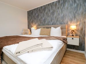 23957705-Ferienwohnung-4-Wustrow (Ostseebad)-300x225-3