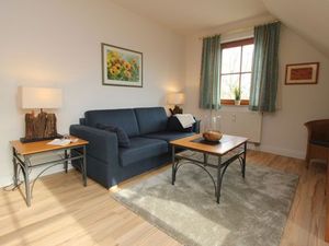 23957704-Ferienwohnung-6-Wustrow (Ostseebad)-300x225-0