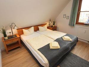 23957704-Ferienwohnung-6-Wustrow (Ostseebad)-300x225-2