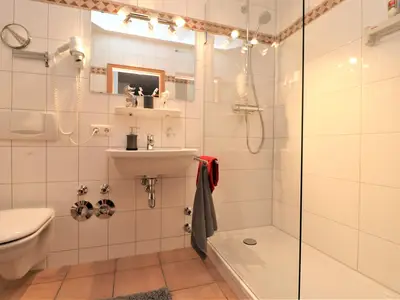 Ferienwohnung für 2 Personen (44 m²) in Wustrow (Ostseebad) 4/10