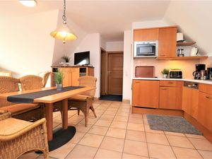 23957717-Ferienwohnung-4-Wustrow (Ostseebad)-300x225-2