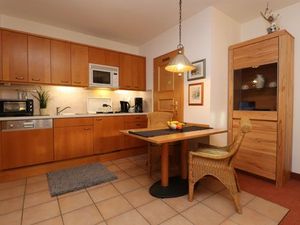 23957715-Ferienwohnung-4-Wustrow (Ostseebad)-300x225-2