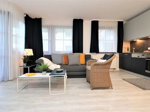 23957724-Ferienwohnung-4-Wustrow (Ostseebad)-300x225-1