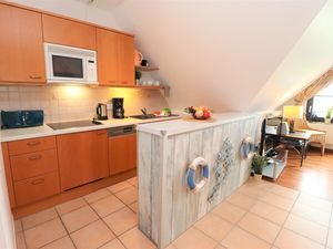 23957723-Ferienwohnung-4-Wustrow (Ostseebad)-300x225-1