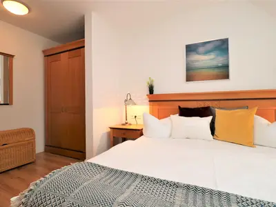 Ferienwohnung für 2 Personen (48 m²) in Wustrow (Ostseebad) 4/10
