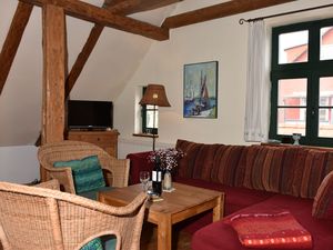 23879036-Ferienwohnung-5-Wustrow (Ostseebad)-300x225-5