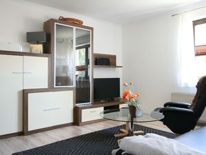 23879044-Ferienwohnung-2-Wustrow (Ostseebad)-300x225-1