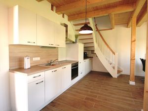 23879049-Ferienwohnung-4-Wustrow (Ostseebad)-300x225-2