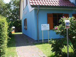 18387787-Ferienwohnung-4-Wustrow (Ostseebad)-300x225-3