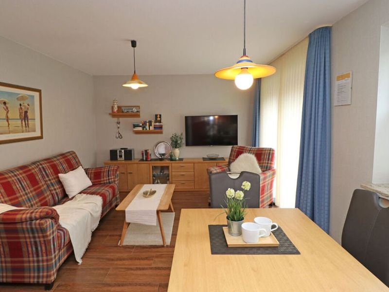 23960213-Ferienwohnung-2-Wustrow (Ostseebad)-800x600-1