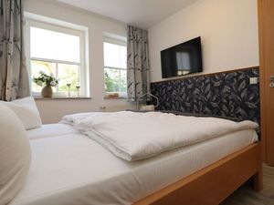 23965877-Ferienwohnung-2-Wustrow (Ostseebad)-300x225-3