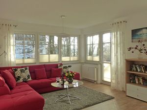 23953758-Ferienwohnung-4-Wustrow (Ostseebad)-300x225-0