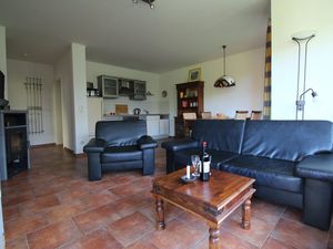 22199801-Ferienwohnung-5-Wustrow (Ostseebad)-300x225-3