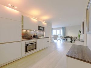 22246363-Ferienwohnung-6-Wustrow (Ostseebad)-300x225-4