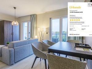 22246425-Ferienwohnung-5-Wustrow (Ostseebad)-300x225-0