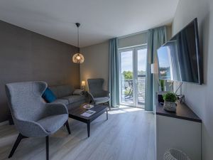 22246361-Ferienwohnung-4-Wustrow (Ostseebad)-300x225-3