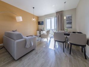 22246507-Ferienwohnung-4-Wustrow (Ostseebad)-300x225-2