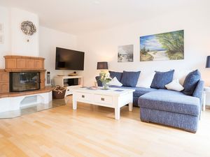 24038944-Ferienwohnung-4-Wustrow (Ostseebad)-300x225-1