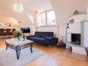 24038945-Ferienwohnung-6-Wustrow (Ostseebad)-300x225-4