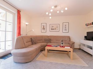 24038948-Ferienwohnung-4-Wustrow (Ostseebad)-300x225-3