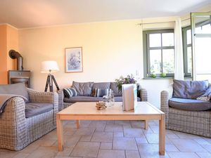 24039013-Ferienwohnung-4-Wustrow (Ostseebad)-300x225-4