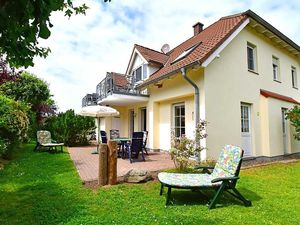 24038952-Ferienwohnung-4-Wustrow (Ostseebad)-300x225-0