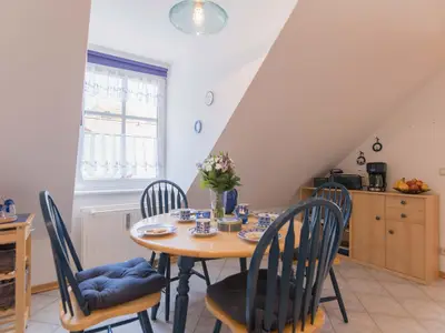 Ferienwohnung für 2 Personen (39 m²) in Wustrow (Ostseebad) 1/10