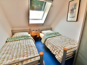 24038953-Ferienwohnung-6-Wustrow (Ostseebad)-300x225-3