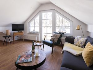 24038970-Ferienwohnung-4-Wustrow (Ostseebad)-300x225-1