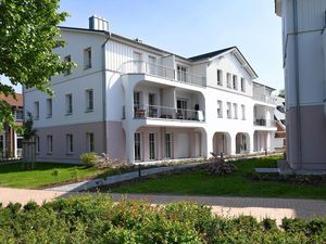 24039034-Ferienwohnung-4-Wustrow (Ostseebad)-300x225-1