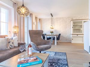 24039046-Ferienwohnung-4-Wustrow (Ostseebad)-300x225-1