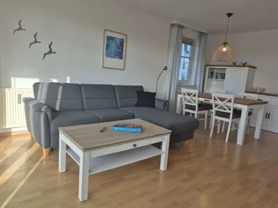 Ferienwohnung für 2 Personen (62 m²) in Wustrow (Ostseebad) 1/10